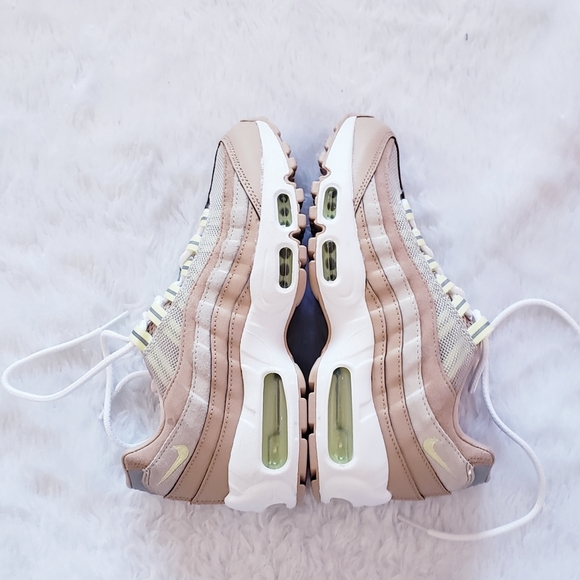 Wmns Air Max 95 Bio Beige - Picture 7 of 8